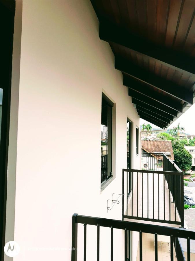 בלומנאו Hotel Vila Germanica מראה חיצוני תמונה